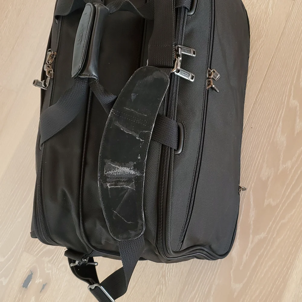Tumi Alpha Bravo Ballistic Nylon Expandable Carry-On Duffle Suitcase Bag